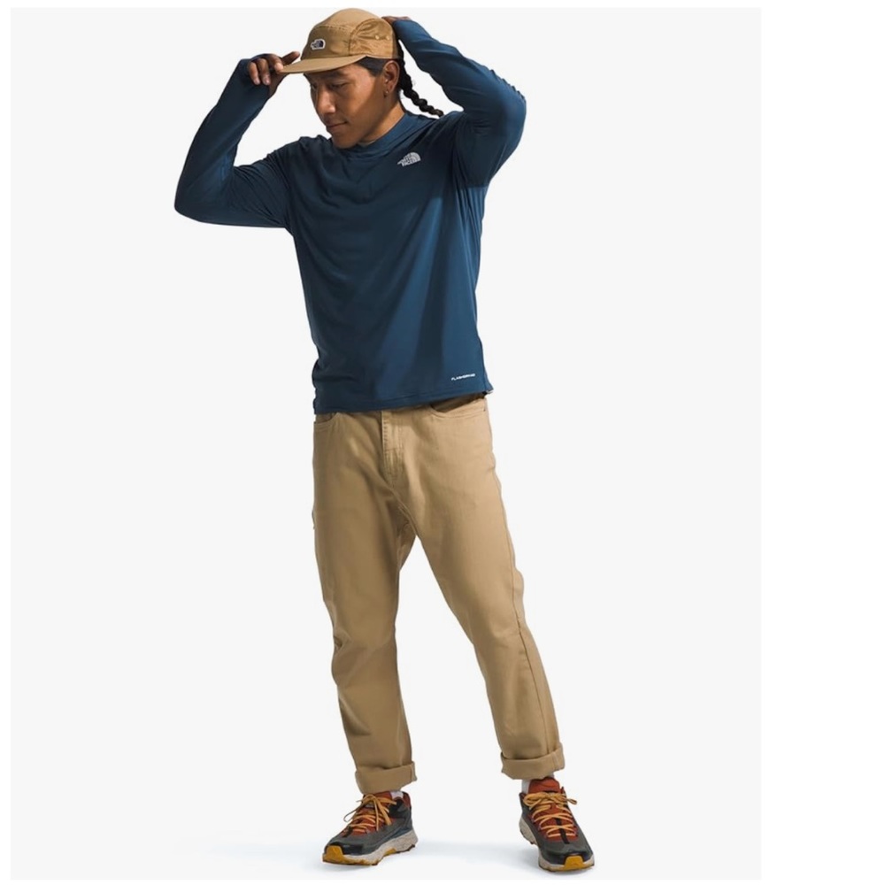 The North Face Men’s Hoodie Sweatshirt - Picture 8 of 8